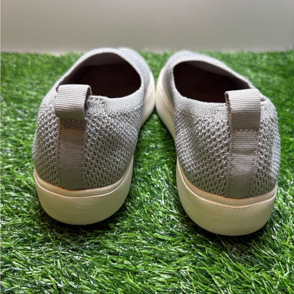 Cougar Hint Women’s Slip On Knit Sneaker-Metallic Silver Stretch Knit-Size: 8 - Picture 3 of 7